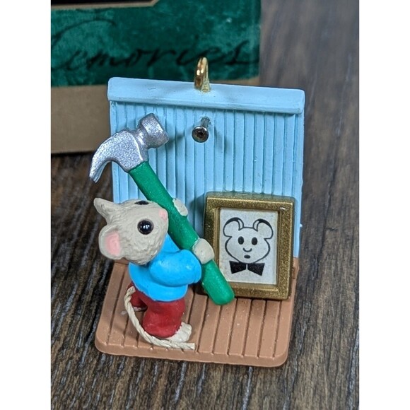 VTG Hallmark Keepsake Miniature Ornaments Tiny Home Improvers 1997 Set Of 6 Mice - Picture 7 of 10
